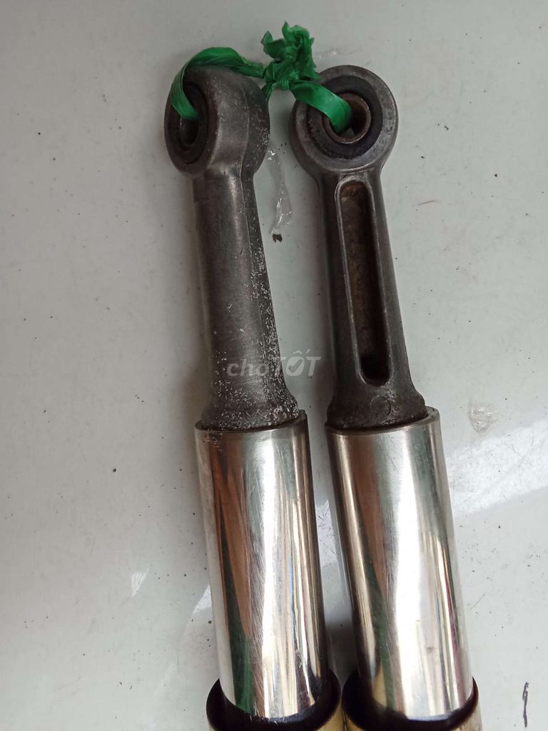 Phuộc sau Cub 82 zin da đồng nhật. Mua bán Phụ tùng xe tại Quận Bình Thạnh Tp Hồ Chí Minh được đăng bởi A Hùng hình 2