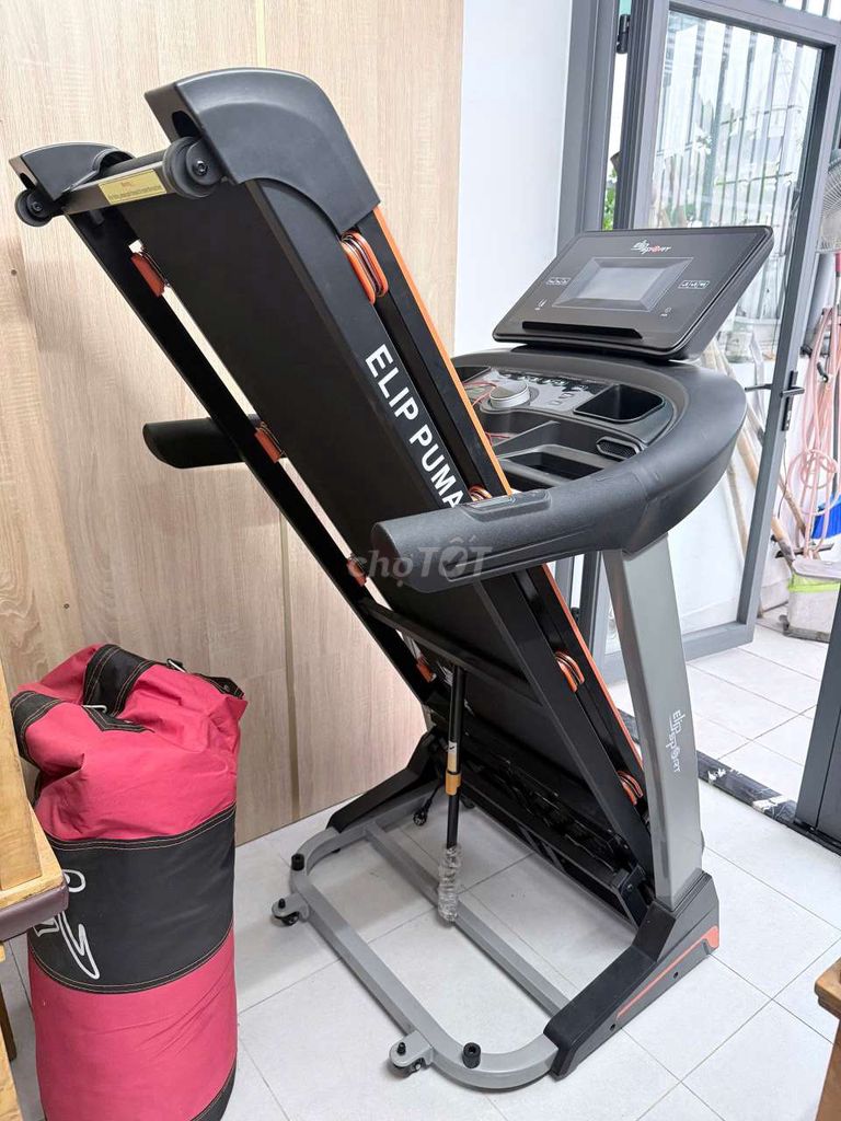 Máy chạy bộ Elip Puma Đen, Cam Đã sử dụng