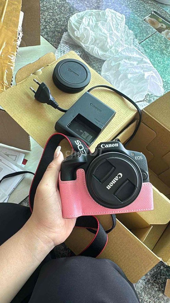 Máy ảnh Canon R50 Lenskit Đen Đã sử dụng. Mua bán Máy ảnh, Máy quay tại Huyện Tân Hồng Đồng Tháp được đăng bởi Nguyễn Thiện Duy hình 1