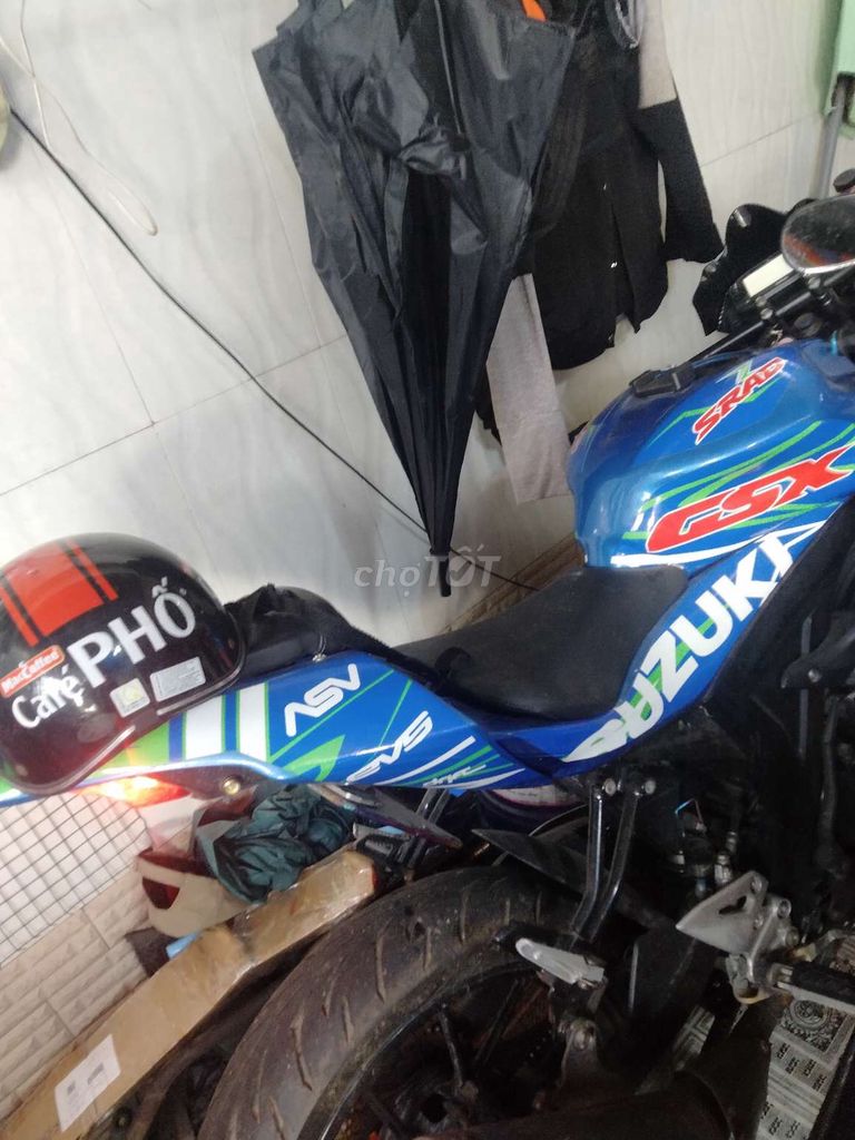 Xe Suzuki GSX môtô mạnh  zin full xe. Mua bán Xe máy tại Huyện Phong Điền Cần Thơ được đăng bởi Tu Gol hình 5