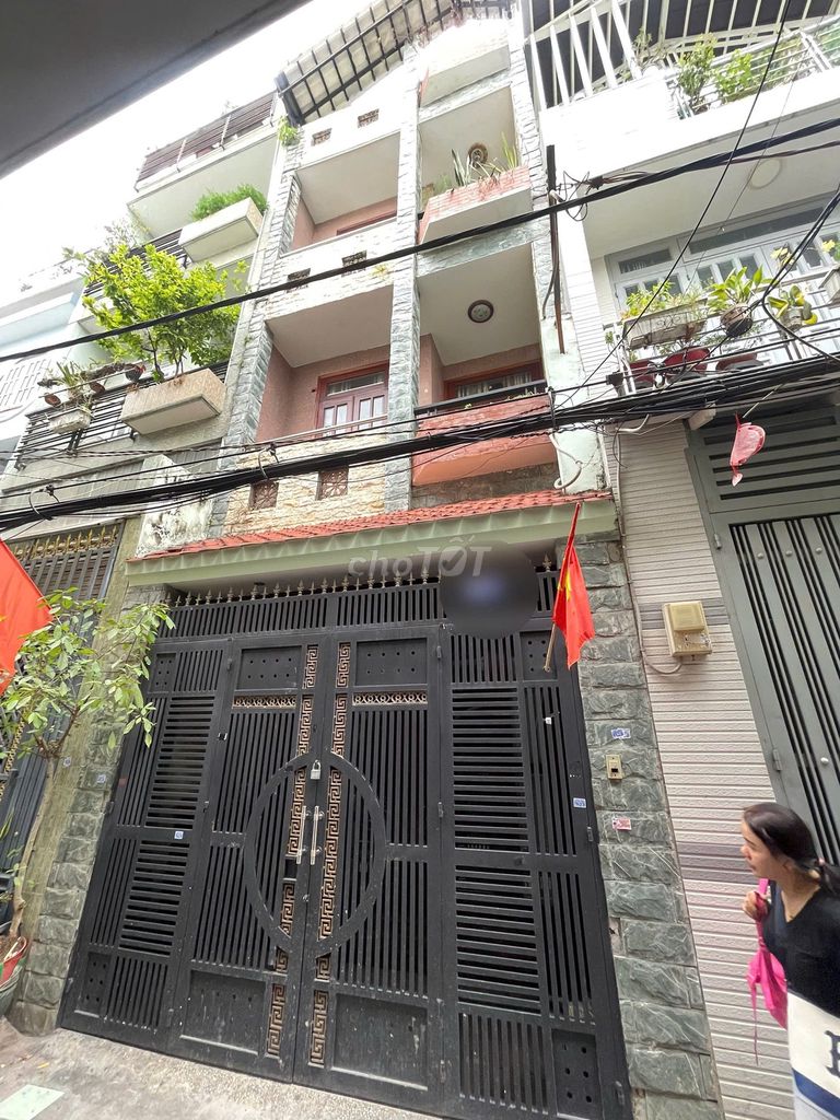 Дом в переулке для машин Lac Long Quan, район Tan Binh, 45 кв.м, 4 этажа, 3 спальни