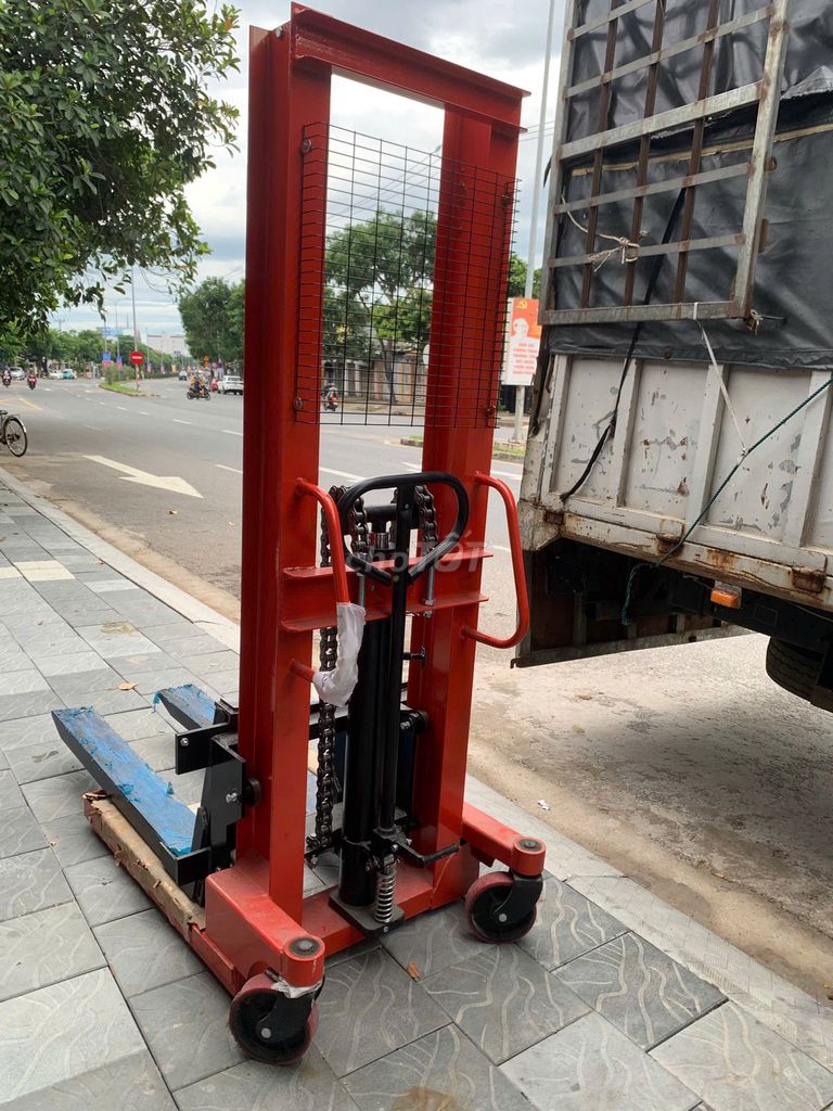Xe nâng tay cao . Mua bán Đồ chuyên dụng, Giống nuôi trồng tại Quận Liên Chiểu Đà Nẵng được đăng bởi chuyên sỉ lẻ pallet hình 1