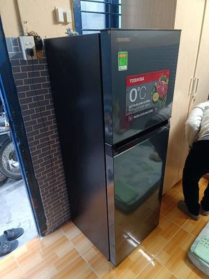 Tủ lạnh toshiba 233 lít inverter