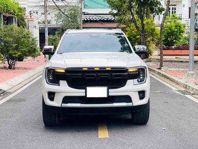 Everest Titanium 1 cầu xe đẹp bán tại Hãng Ford. Mua bán Ô tô tại Quận Tân Bình Tp Hồ Chí Minh được đăng bởi FORD PHỔ QUANG XE CŨ