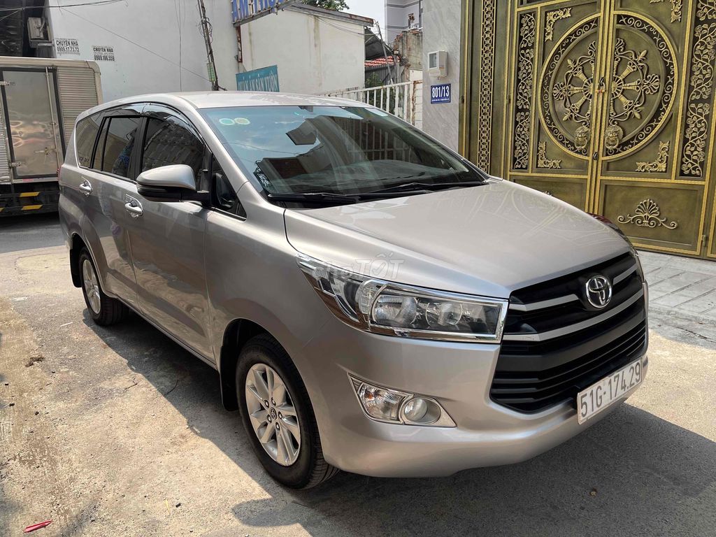 Toyota Innova 2019 2.0E - 98000 km