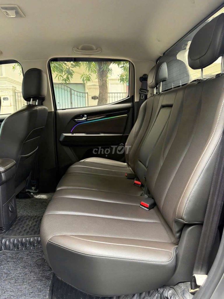 Chevrolet Colorado 2017 High Country 2.8L 4x4. Mua bán Ô tô tại Quận Gò Vấp Tp Hồ Chí Minh được đăng bởi PHẠM VIỆT hình 4