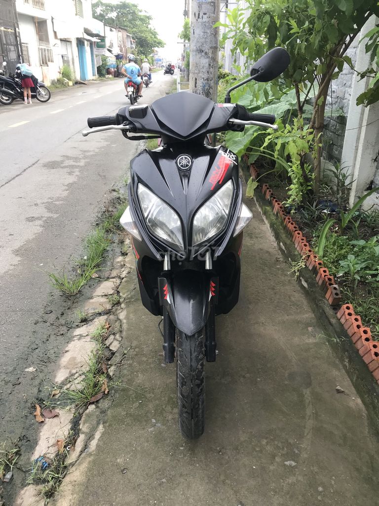 Yamaha novo 4 màu đỏ đen. Mua bán Xe máy tại Huyện Bến Lức Long An được đăng bởi Nguyên  hình 2