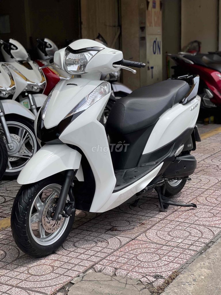Свинец 125 2014 Белый BSTP - МОДЕЛЬ АВТОМОБИЛЯ - ДОСТАВКА 0
