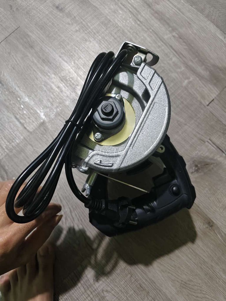 Máy cắt Đen, bạc, cam. Mua bán Đồ chuyên dụng, Giống nuôi trồng tại Thành Phố Đồng Hới Quảng Bình được đăng bởi Trần bo hình 1