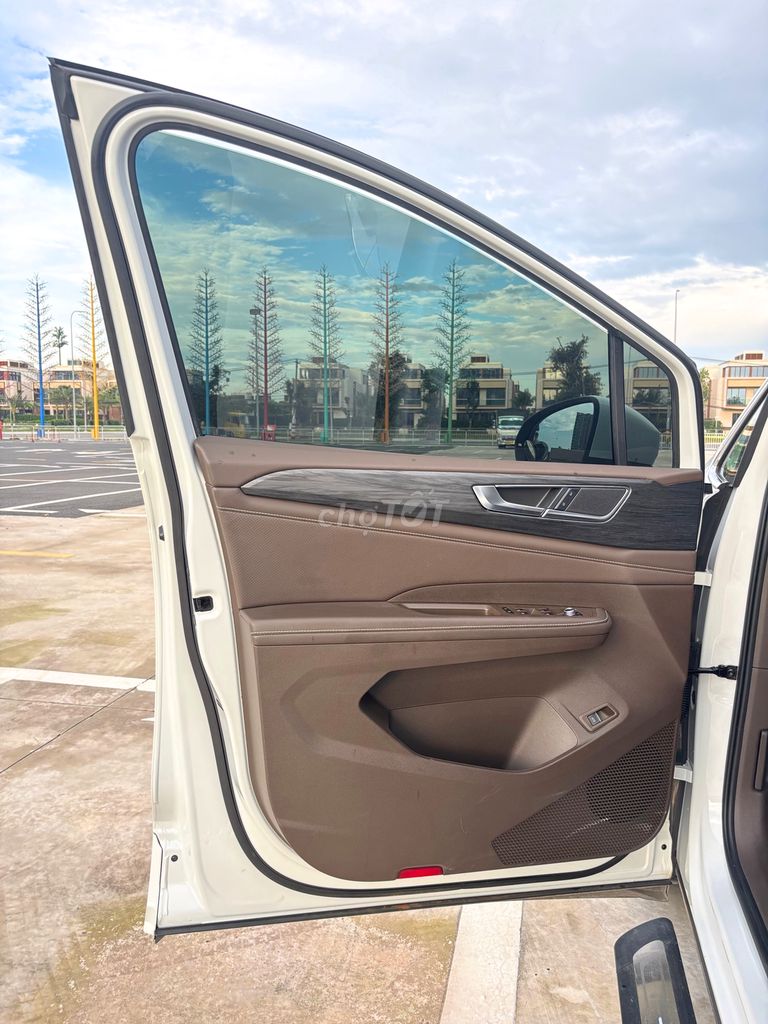 Volkswagen Viloran 2023 Premium - 10000 km. Mua bán Ô tô tại Thành phố Thủ Đức Tp Hồ Chí Minh được đăng bởi Auto Đông Sài Gòn Official hình 10