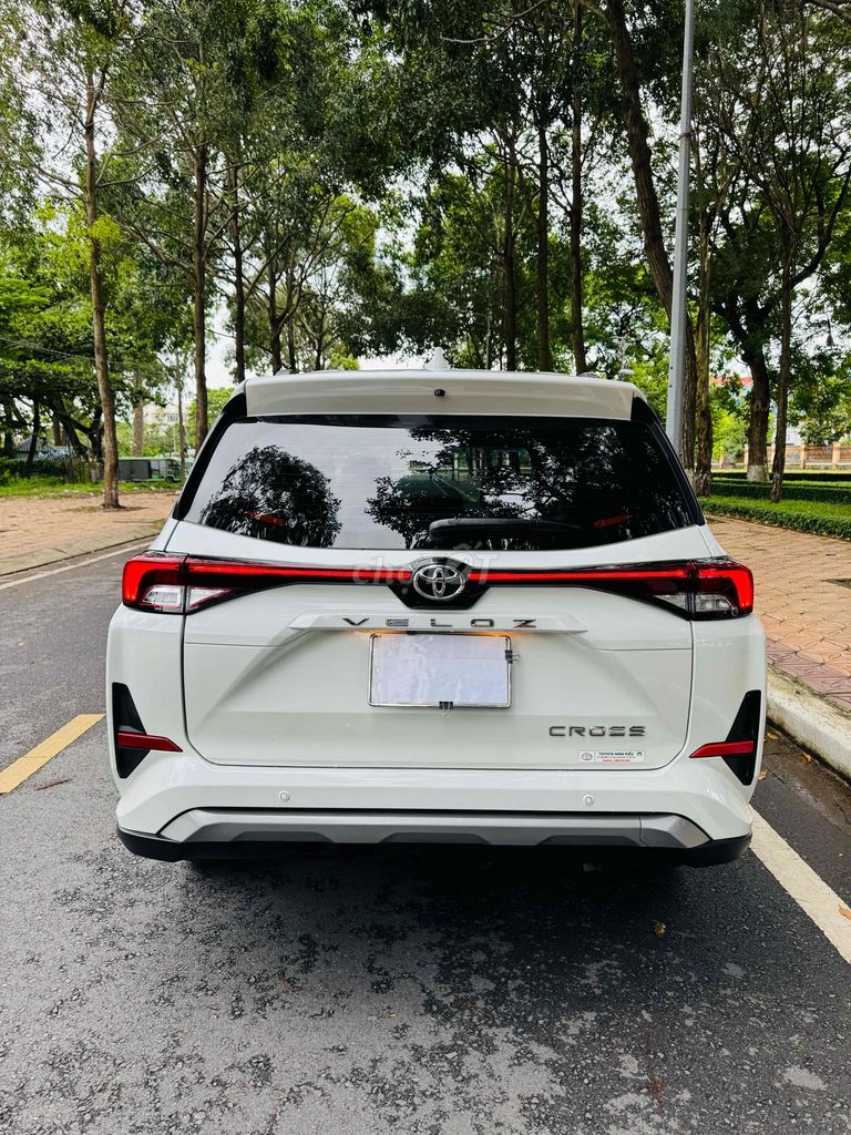 Toyota Veloz Cross 2022 CVT - (Xe Gia Đình 100%). Mua bán Ô tô tại Quận Ninh Kiều Cần Thơ được đăng bởi Lê Minh Trí hình 2