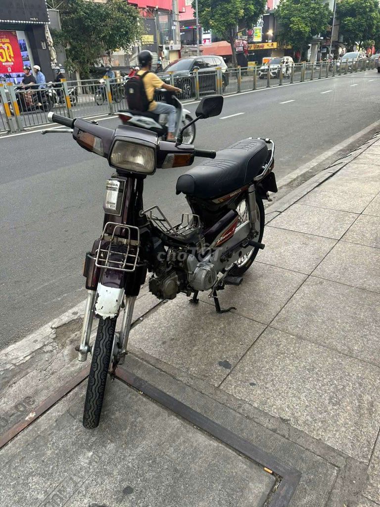 Honda Dream Тайский коричневый красный 90% новый