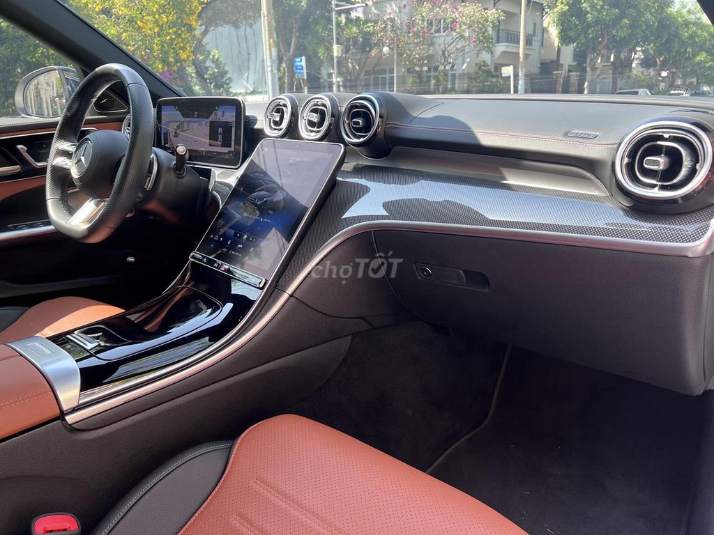 ❤️ MERCEDES C300 AMG 2023 TRẮNG/NÂU CỰC ĐẸP. Mua bán Ô tô tại Quận 7 Tp Hồ Chí Minh được đăng bởi Tri Mercedes DNZ hình 13