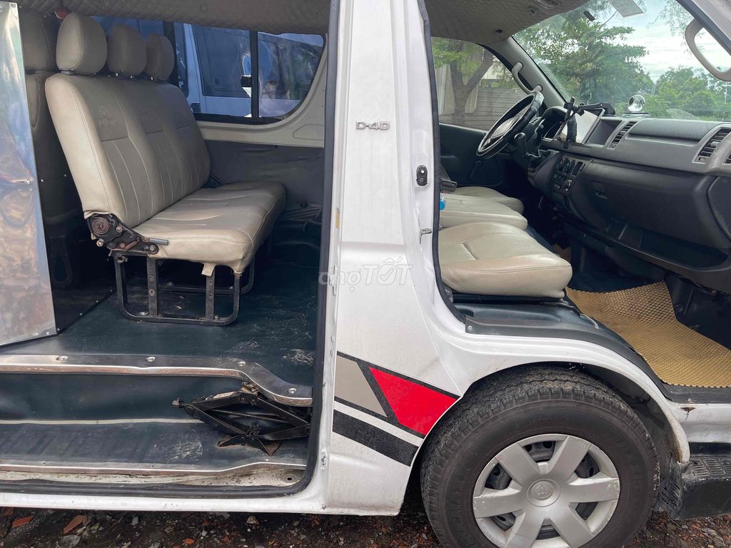 Toyota Hiace 2006 - 123 km. Mua bán Ô tô tại Quận Bình Tân Tp Hồ Chí Minh được đăng bởi Huỳnh tấn pha hình 7