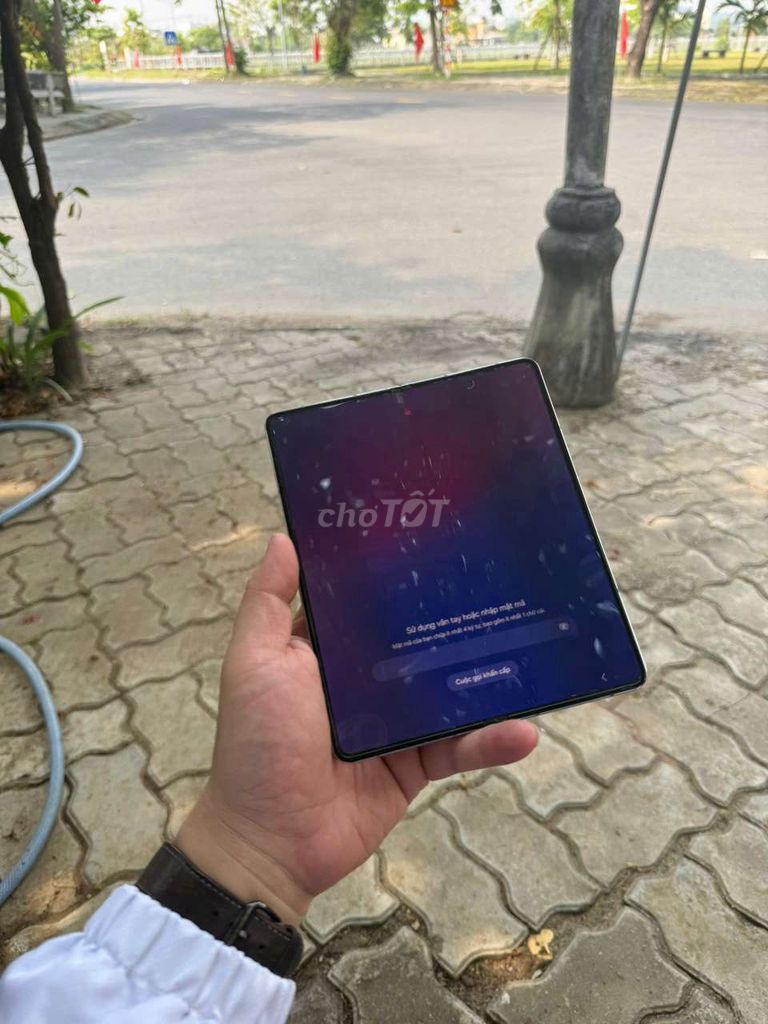 Samsung Galaxy Z Fold5 256GB Xám. Mua bán Điện thoại tại Quận Ngũ Hành Sơn Đà Nẵng được đăng bởi binh hình 1