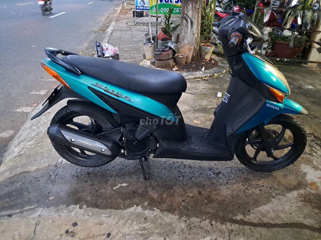 Click 2010..Đk lại 2015..bs 72K1. Mua bán Xe máy tại Huyện Đất Đỏ Bà Rịa - Vũng Tàu được đăng bởi Trường hình 1