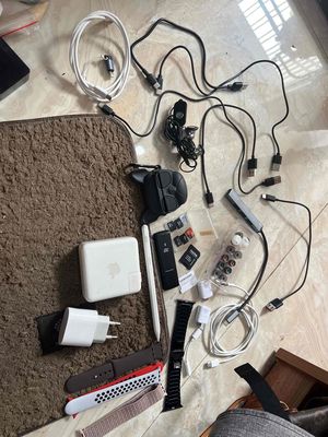 Dư sạc cáp…thanh lý rộng chỗ. Mua bán Phụ kiện (Màn hình, Chuột...) tại Thành phố Phủ Lý Hà Nam được đăng bởi qvuong