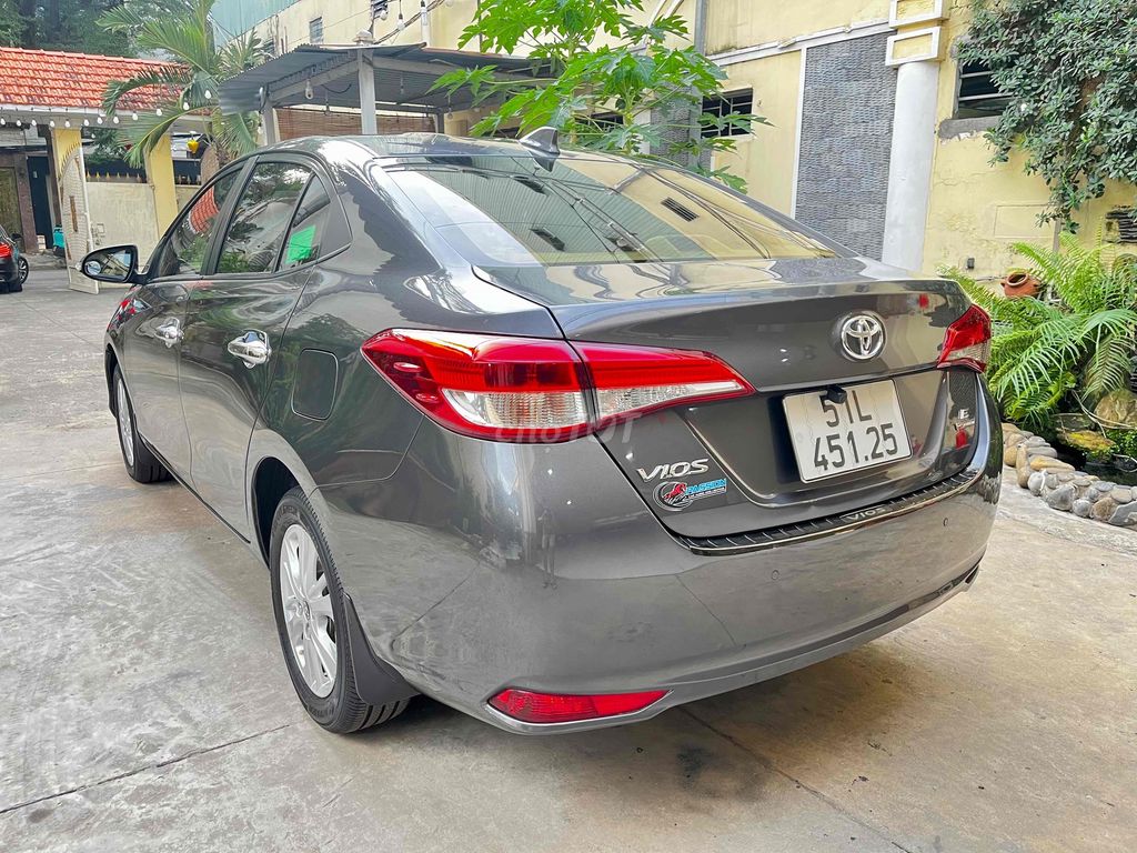 Toyota Vios tự động 2018 CVT. Xe gia đình rất mới. Mua bán Ô tô tại Quận 7 Tp Hồ Chí Minh được đăng bởi Ô tô Thái Hiền hình 6