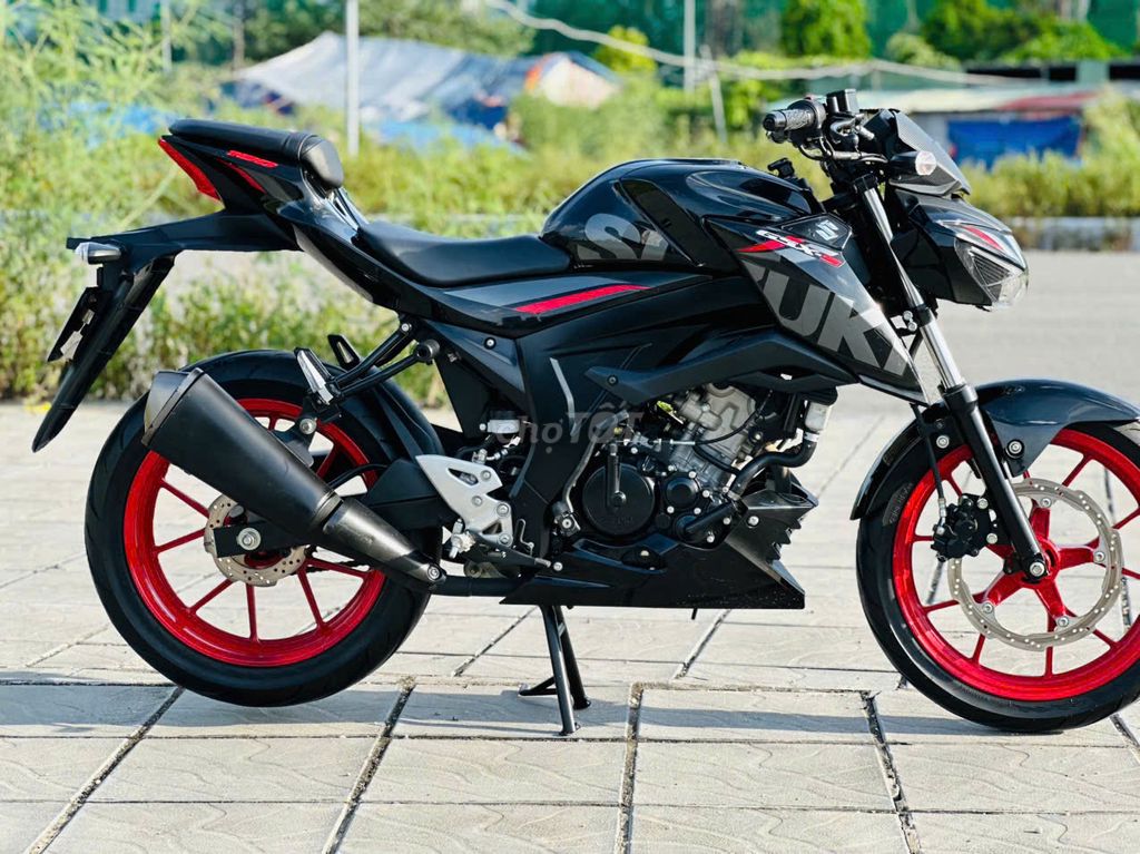 SUZUKI GSX 150 BẢN S MÀU  ĐEN ODO CHUẨN 5000KM. Mua bán Xe máy tại Quận Cầu Giấy Hà Nội được đăng bởi Trí Thành hình 3