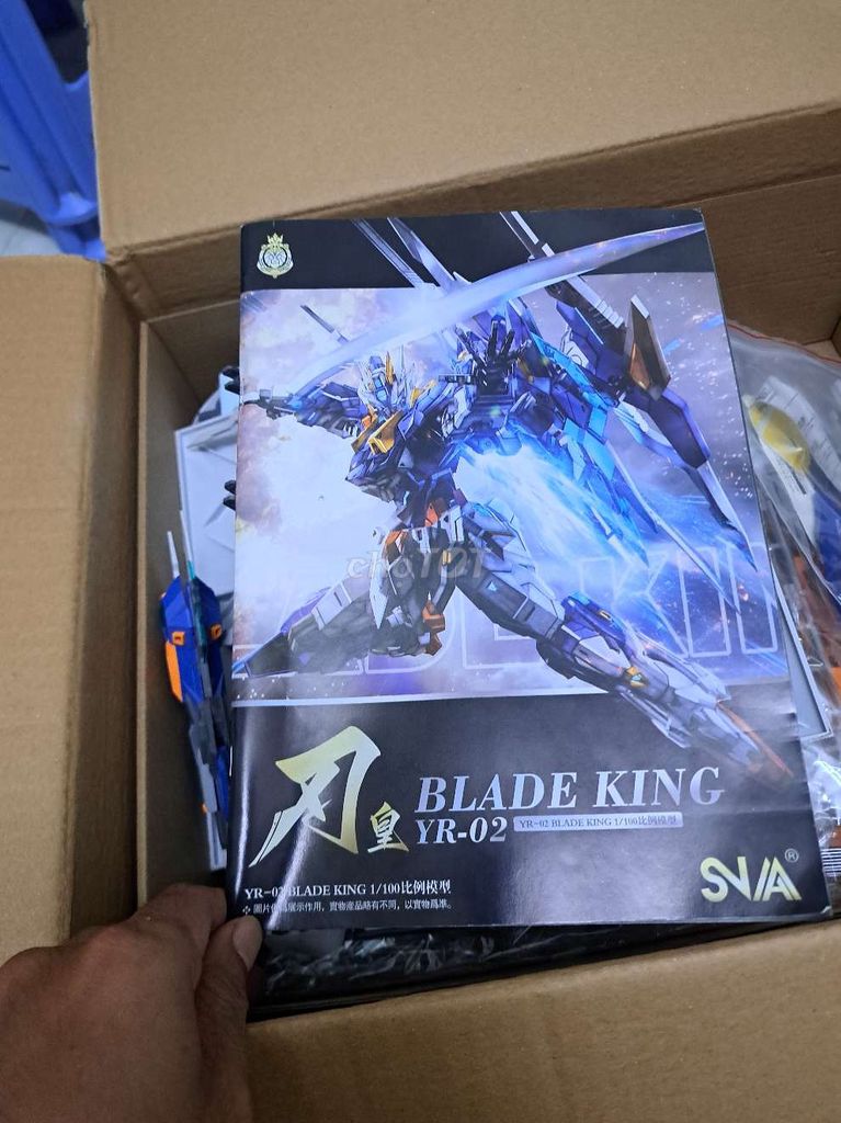Mô hình lắp ráp Blade King YR-02 Xanh Trắng Cam