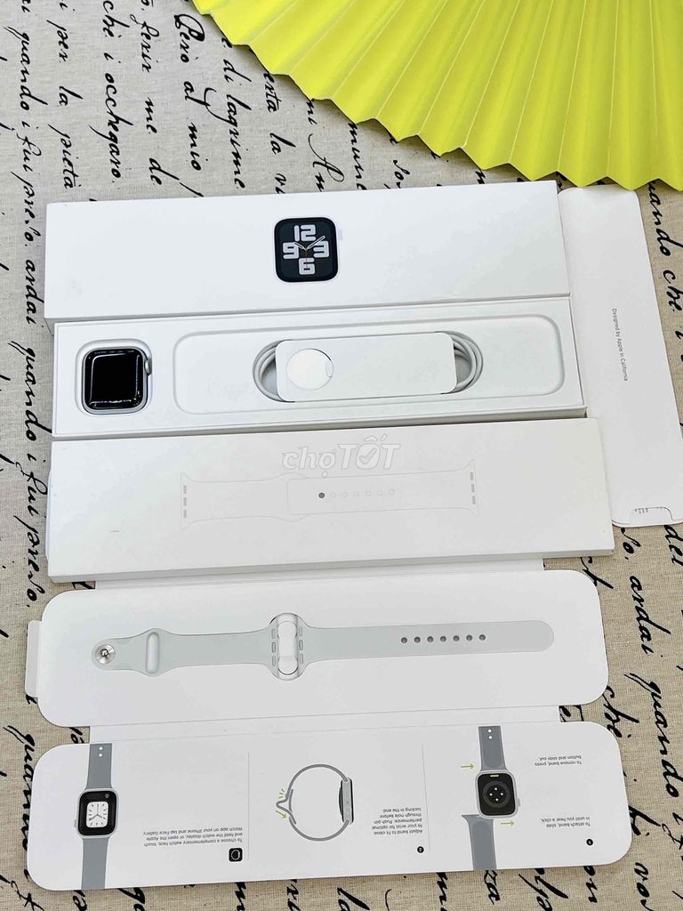 apple wacth SE2 40mm silver fulbox zin đẹp p100%