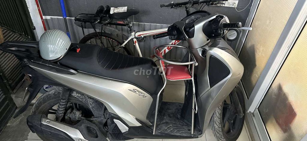 Honda SH Вьетнам 2017 Серебристый