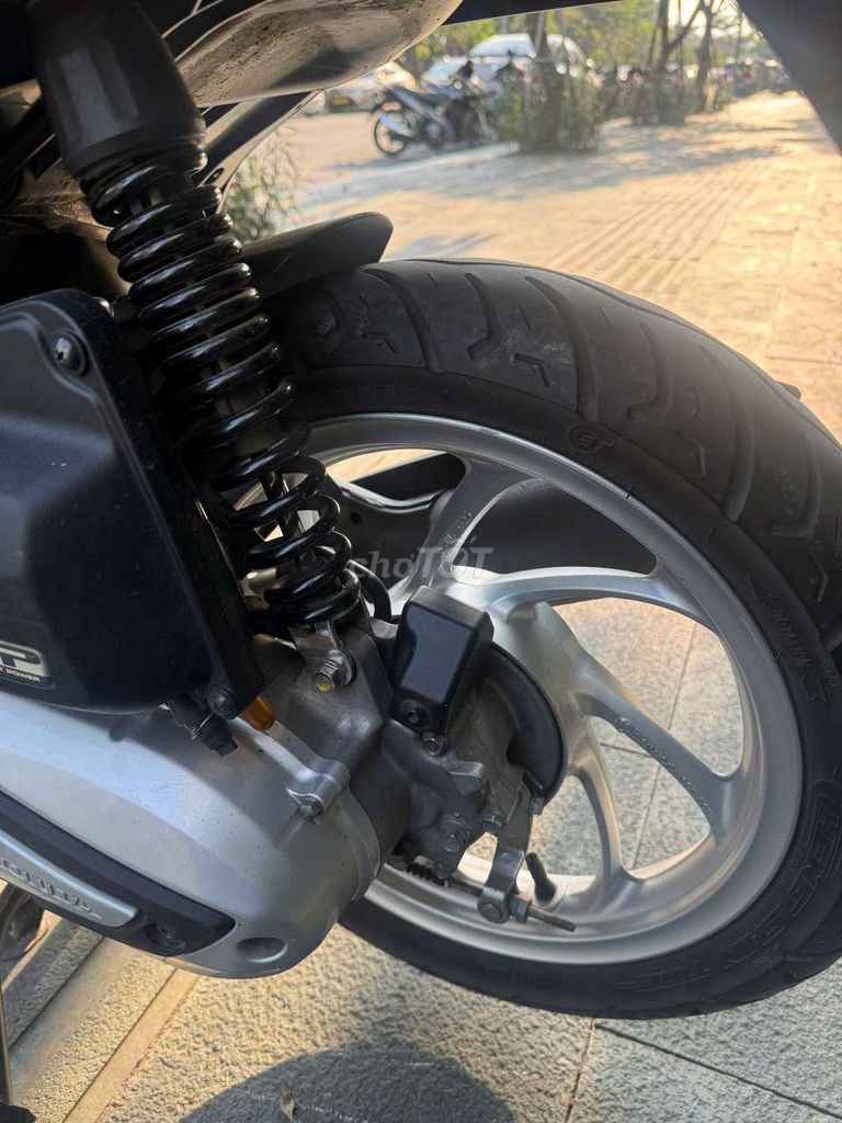 Xe Vision Đỏ Đô 2021 Sơn Zin Nguyên Con SmartKey. Mua bán Xe máy tại Quận 8 Tp Hồ Chí Minh được đăng bởi Hậu hình 8