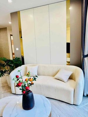 Bán Căn 2 Phòng Ngủ , Hướng Đông Nam. Full nội thất mới 100%. Mua bán căn hộ/chung cư tại Huyện Gia Lâm Hà Nội được đăng bởi Ngọc Anh Vinhomes