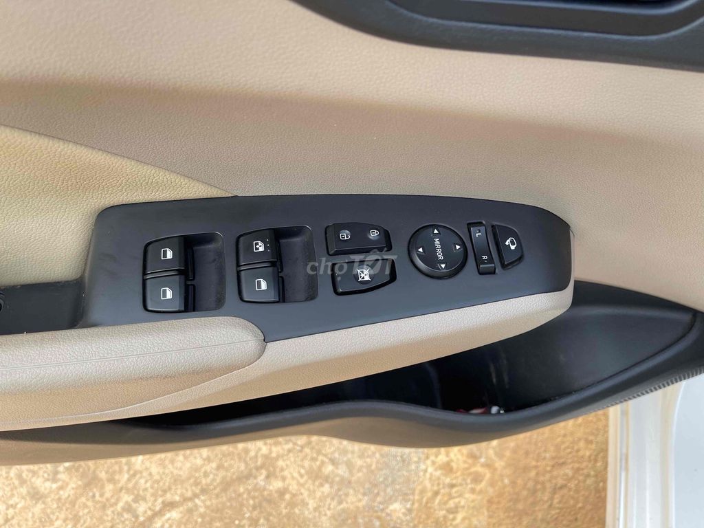 Hyundai Accent 2022 1.4 AT - 40000 km. Mua bán Ô tô tại Thành phố Buôn Ma Thuột Đắk Lắk được đăng bởi Uy Dũng Ô Tô Cũ hình 7