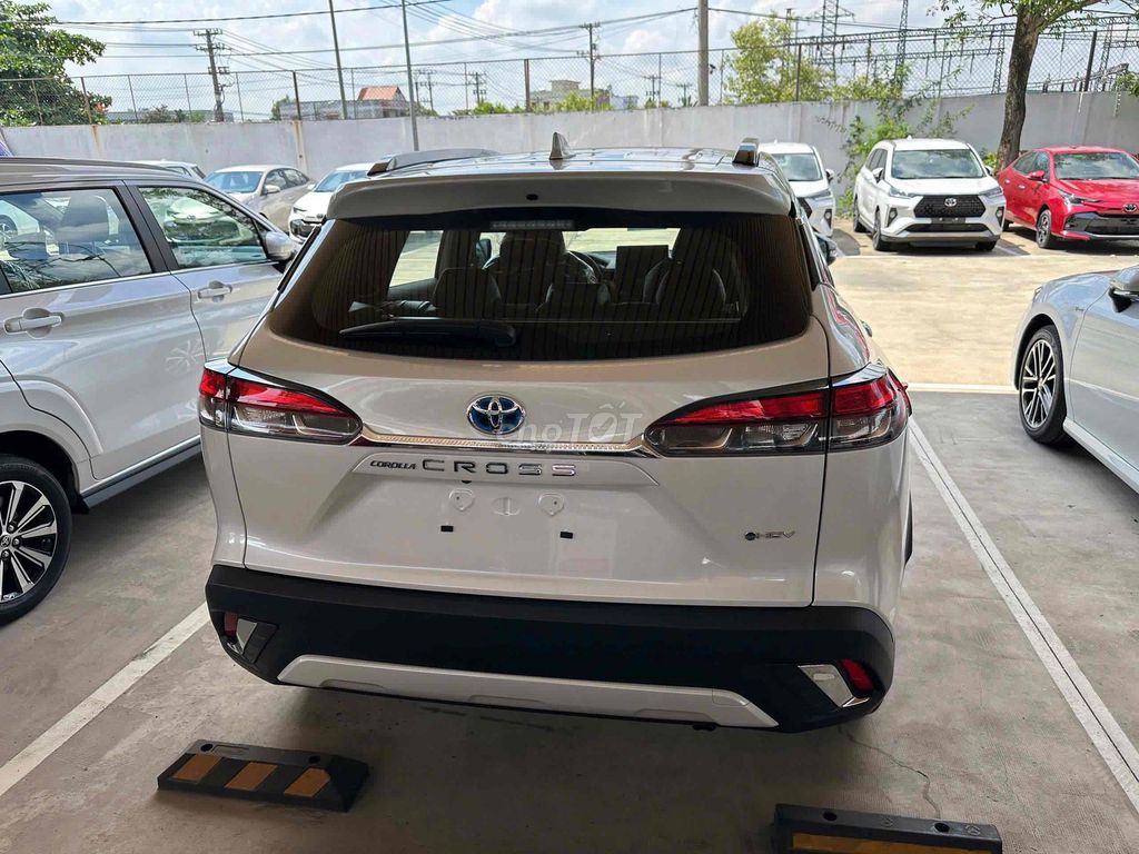 Toyota Cross Hybrid 2025 tặng 50% trước bạ. Mua bán Ô tô tại Huyện Bình Chánh Tp Hồ Chí Minh được đăng bởi PHƯỚC LỚN TOYOTA hình 3