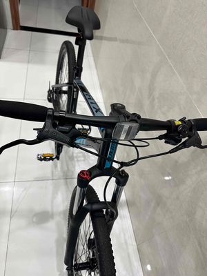 Xe đạp Giant 810 chính hãng 2025 Mới 99%. Mua bán Xe đạp tại Quận Liên Chiểu Đà Nẵng được đăng bởi Sang Hà