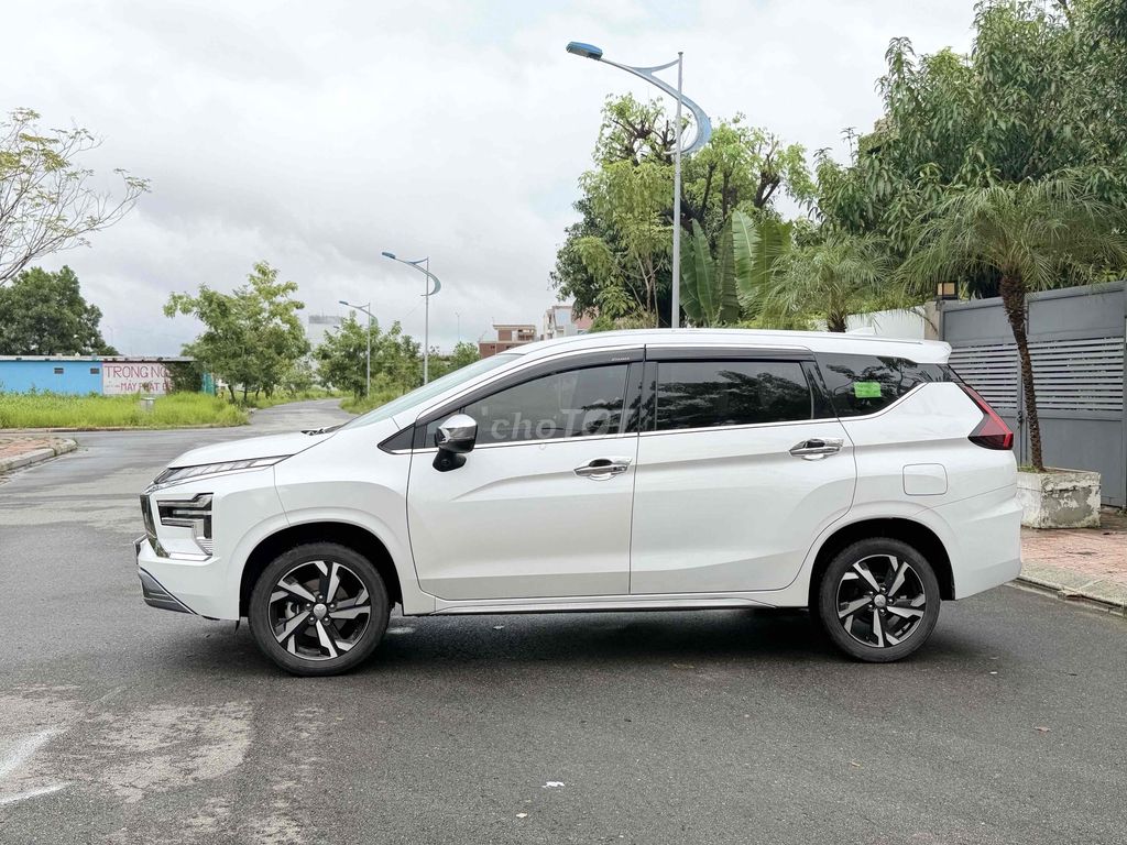 Mitsubishi Xpander 2024 Premium 1.5 AT siêu keng. Mua bán Ô tô tại Quận Hải Châu Đà Nẵng được đăng bởi Nguyễn Vương Auto hình 7