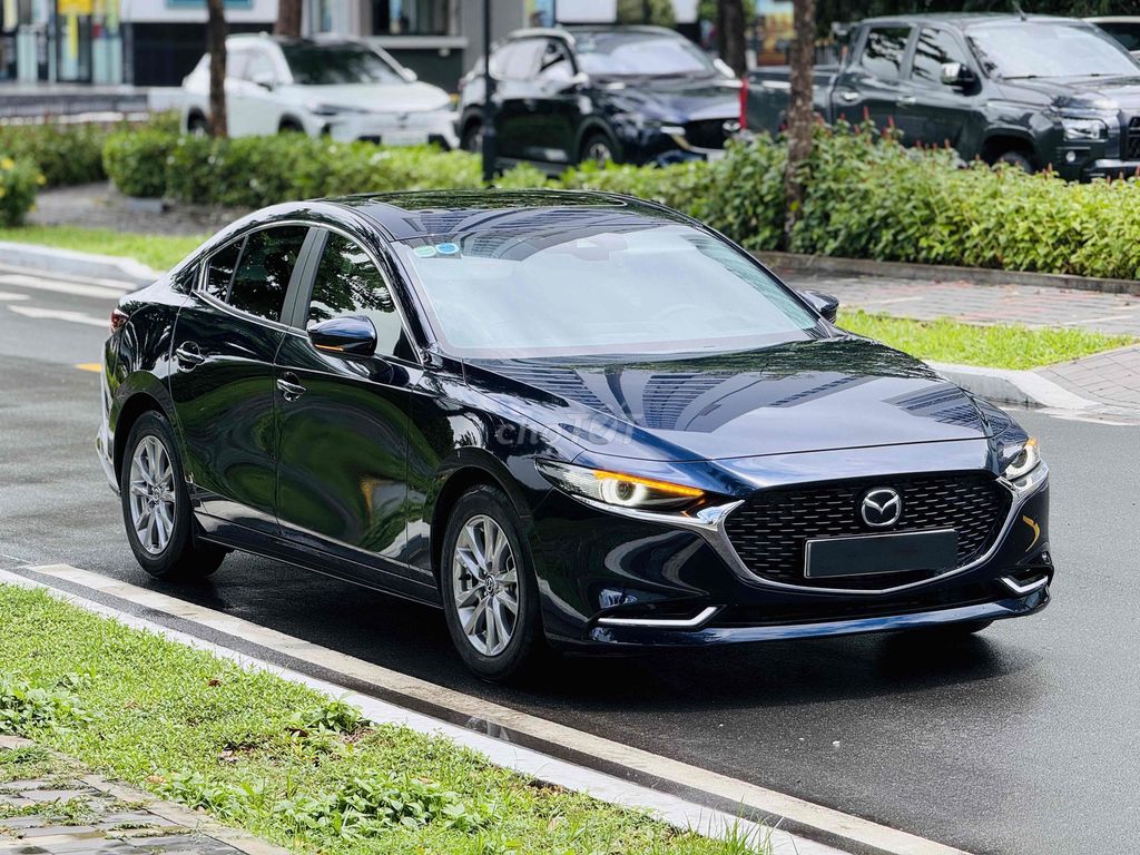 Mazda 3 Premium 2022 Синий/Черный 34.000 км