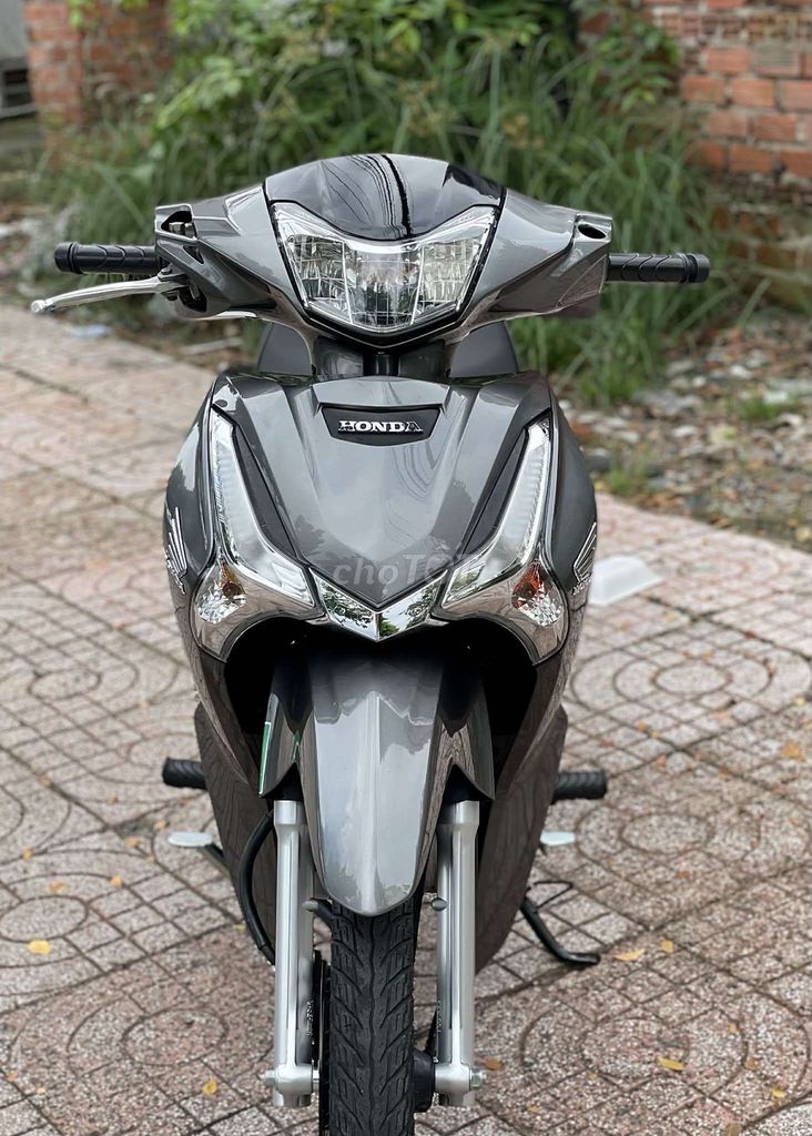 Fu úp wave i xe đẹp. Mua bán Xe máy tại Quận 8 Tp Hồ Chí Minh được đăng bởi Đặng Thái Hòa hình 4