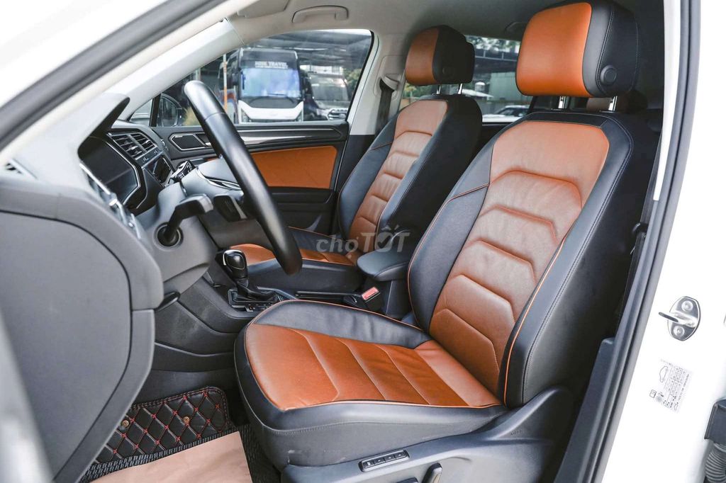 VOLKSWAGEN TIGUAN LUXURY S 2023 ODO 29000km. Mua bán Ô tô tại Quận Gò Vấp Tp Hồ Chí Minh được đăng bởi TUYỀN KUPPY XE LƯỚT LUXURY  hình 4