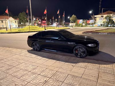 BMW 5 Series Đen 5 chỗ