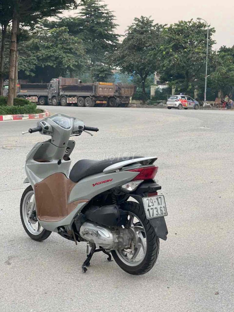Honda Vision, серый
