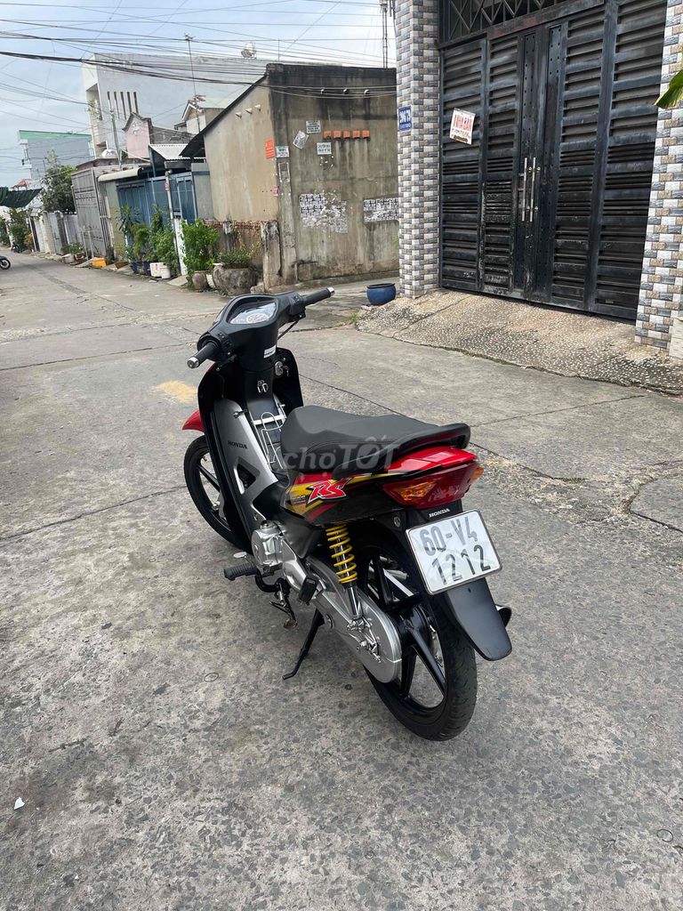 Honda Wave RS Đỏ Bạc Đen. Mua bán Xe máy tại Thành phố Biên Hòa Đồng Nai được đăng bởi hoàng tuấn hình 2