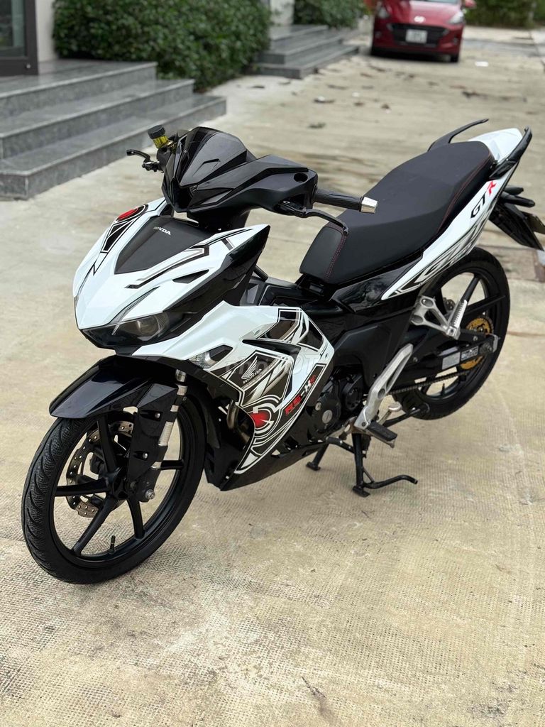 Honda Winner V3 Smartkey  máy zin Full đồ chơi. Mua bán Xe máy tại Quận Cẩm Lệ Đà Nẵng được đăng bởi Xe Máy Đức Vũ 658 Trần Cao Vân hình 4