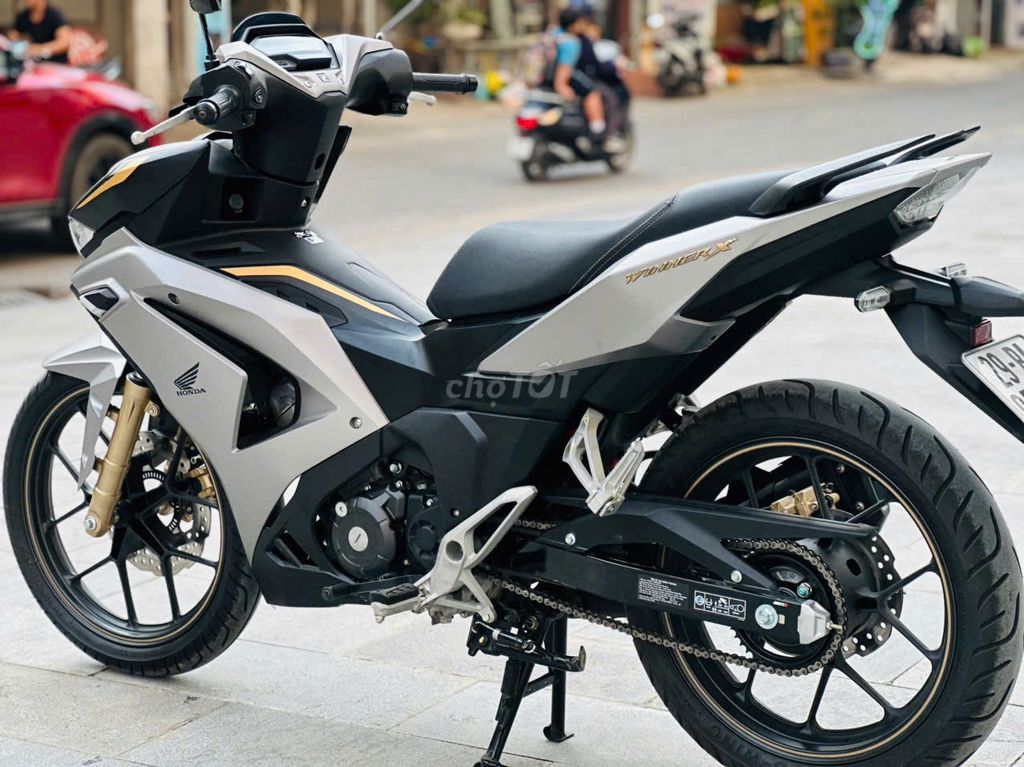 HONDA WINNER V3 XÁM BẠC CHÍNH CHỦ BIỂN 29. Mua bán Xe máy tại Quận Nam Từ Liêm Hà Nội được đăng bởi KIÊN CƯỜNG hình 4
