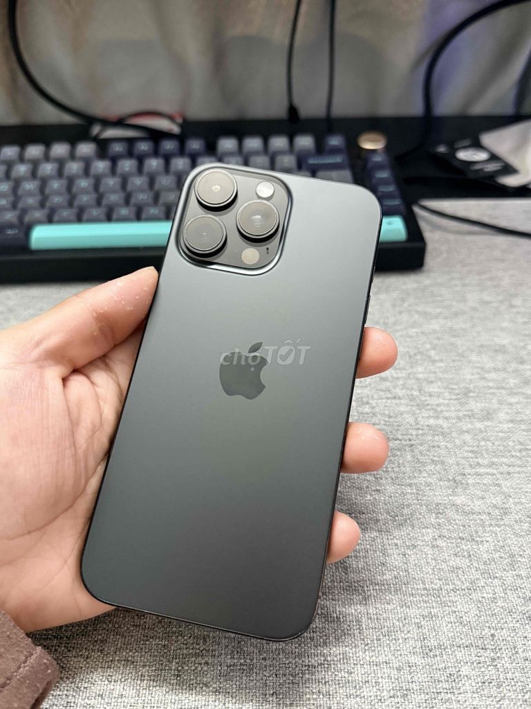 iPhone 16 Pro Max 256GB Đen Chơi Game. Mua bán Điện thoại tại Thành phố Thủ Đức Tp Hồ Chí Minh được đăng bởi Võ Nhân hình 1