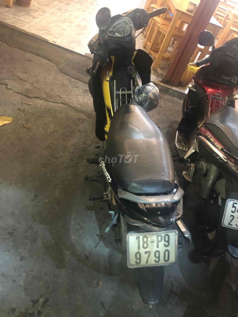 Yamaha Gravita 2008 желто-черный