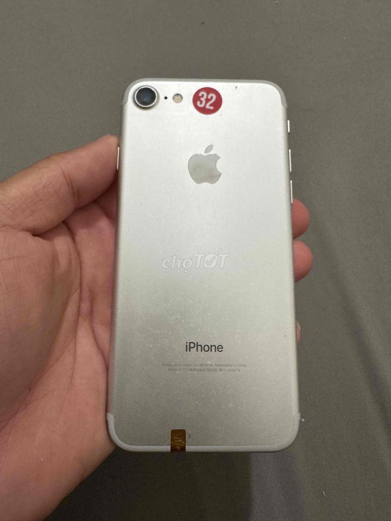 Apple iPhone 7 32GB Bạc. Mua bán Điện thoại tại Quận Thanh Khê Đà Nẵng được đăng bởi Táo Đẹp  hình 1