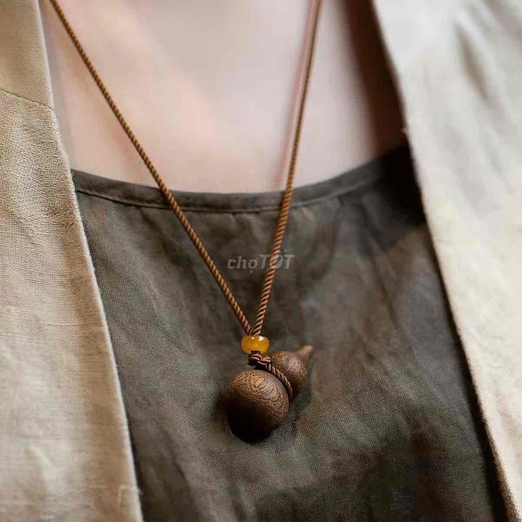 Mặt dây chuyền Gỗ trầm hương Nâu Unisex. Mua bán Phụ kiện thời trang khác tại Thành phố Thủ Dầu Một Bình Dương được đăng bởi S H O P hình 1