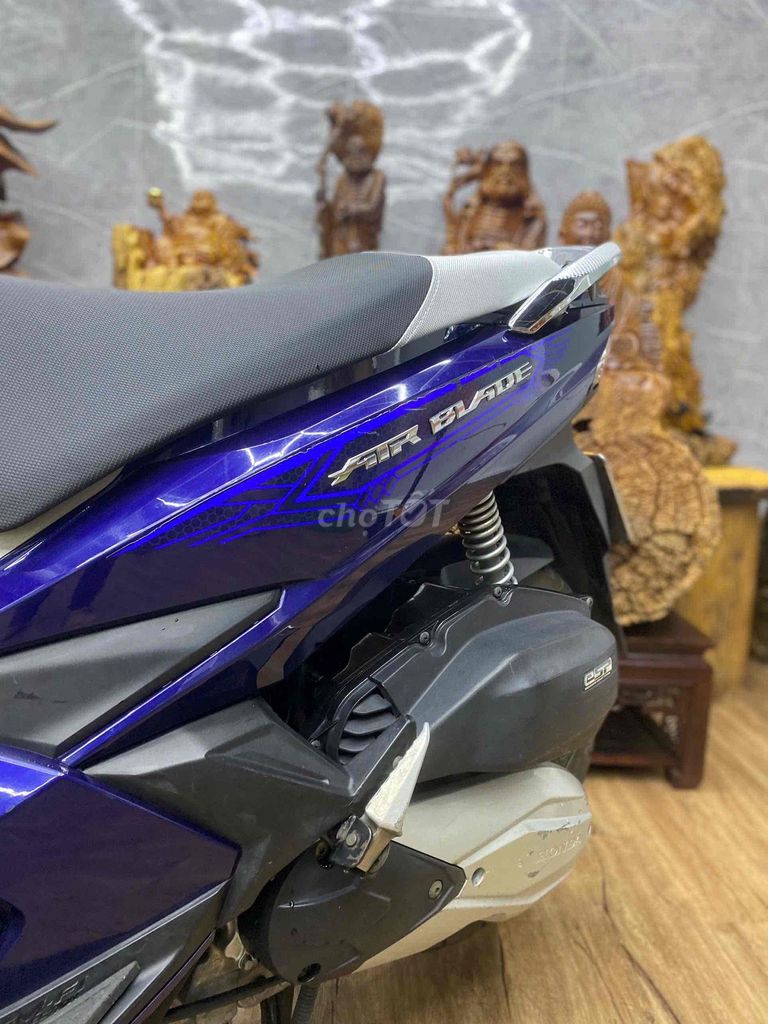 👉Airblade 2018 chính chủ bstp khoá smartkey. Mua bán Xe máy tại Quận 7 Tp Hồ Chí Minh được đăng bởi Xe Cũ Hiếu CT hình 10