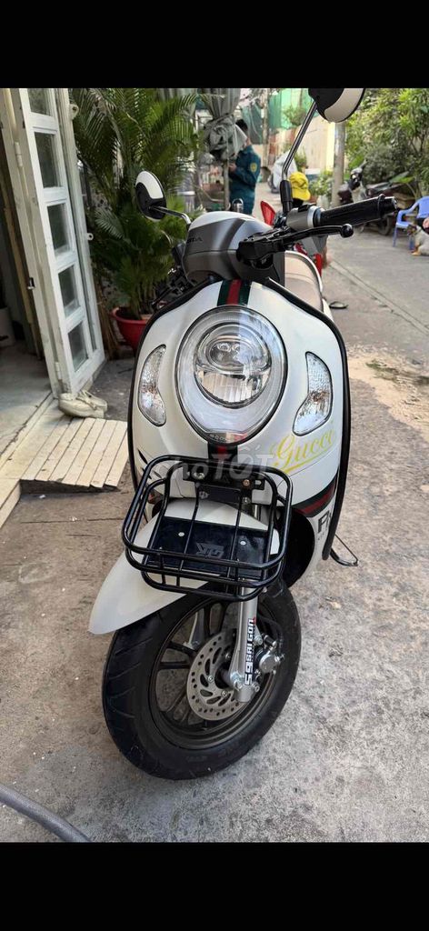 hon đa scoopy 110 màu trắng đời 2025. Mua bán Xe máy tại Quận 4 Tp Hồ Chí Minh được đăng bởi Hồng Nga hình 1