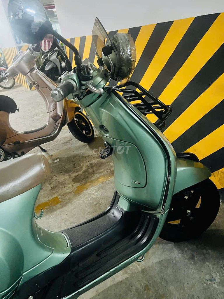 Piaggio Vespa SPX125 2019 Итальянский синий