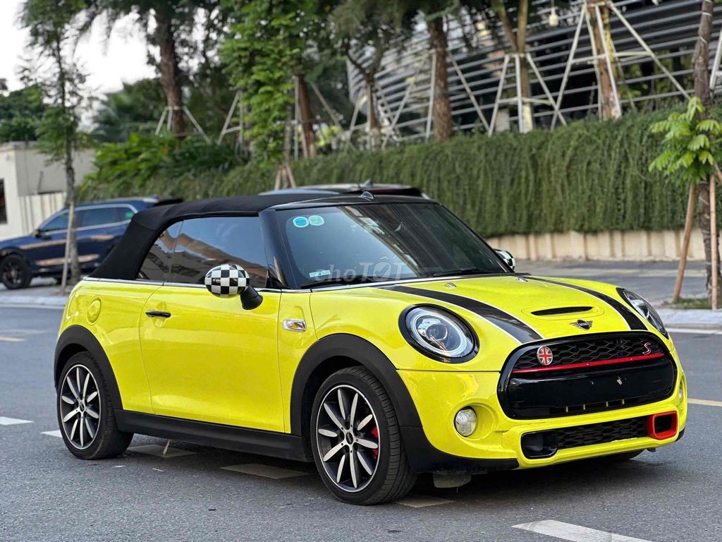 MINI Cooper S mui trần sx 2018 siêu đẹp. Mua bán Ô tô tại Quận Cầu Giấy Hà Nội được đăng bởi Cao Quý hình 3