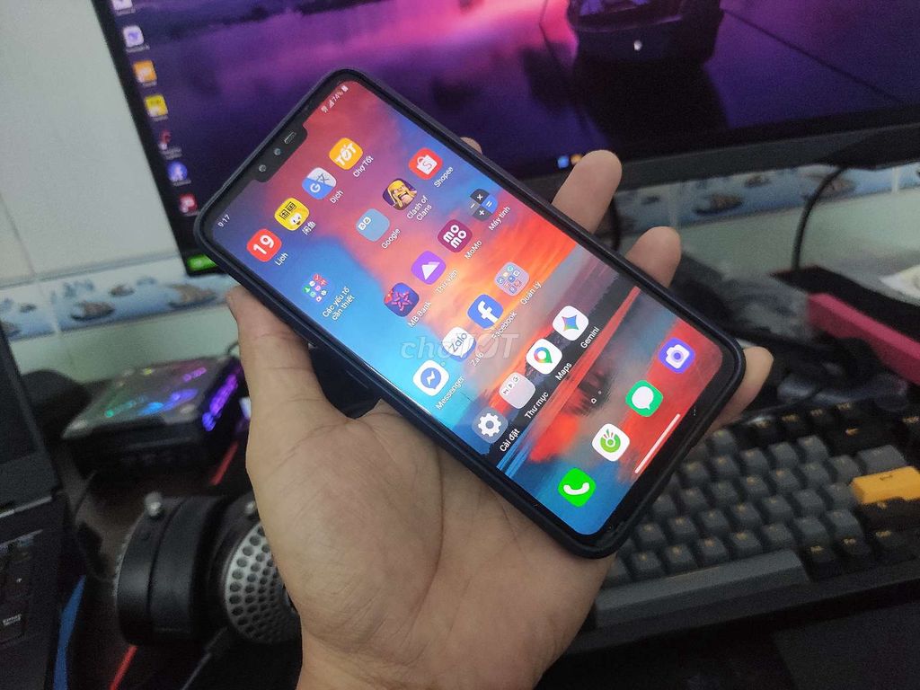LG V40 . Mua bán Điện thoại tại Quận 12 Tp Hồ Chí Minh được đăng bởi LG hình 1