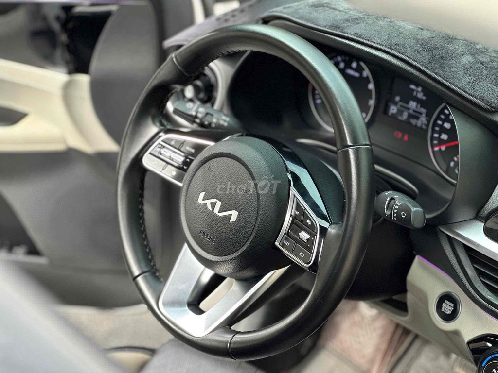 𝐊𝐢𝐚 𝐊𝟑 𝟏.𝟔 𝐋𝐮𝐱𝐮𝐫𝐲 𝟐𝟎𝟐𝟐. Mua bán Ô tô tại Thành phố Dĩ An Bình Dương được đăng bởi Rc Nhậtthái hình 3